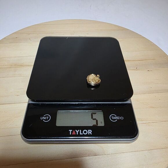 sterling silver 925 Gold Washed Heart Shaped Locket Pendant Weighs 5 Grams - Picture 8 of 8